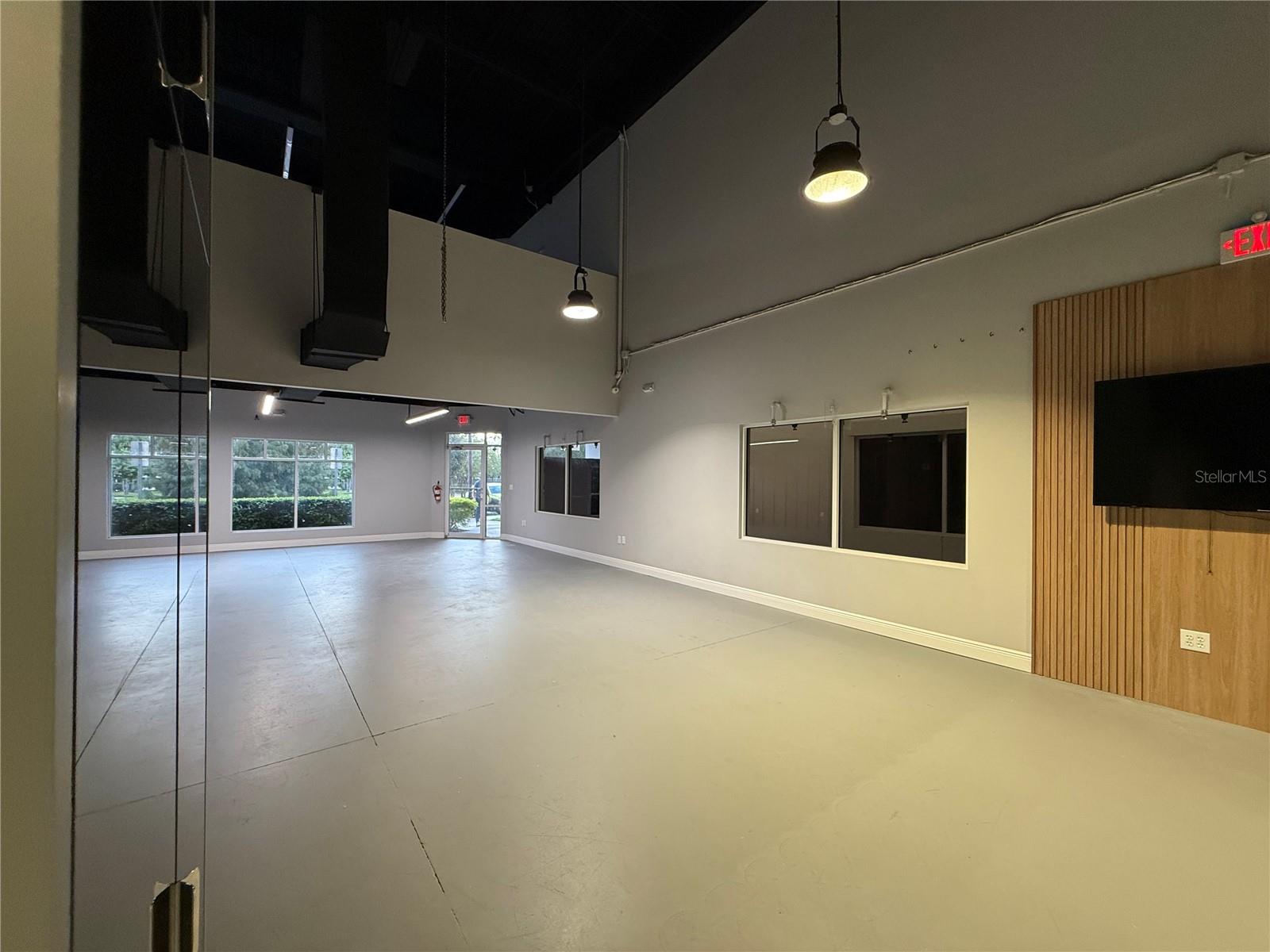 REGENCY VILLAGE SQUARE - Commercial Lease