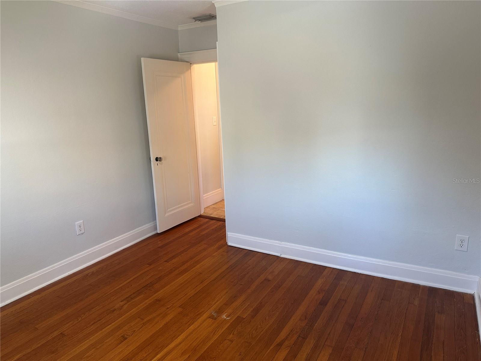 SNELL & HAMLETTS NORTH SHORE ADD - Residential Lease