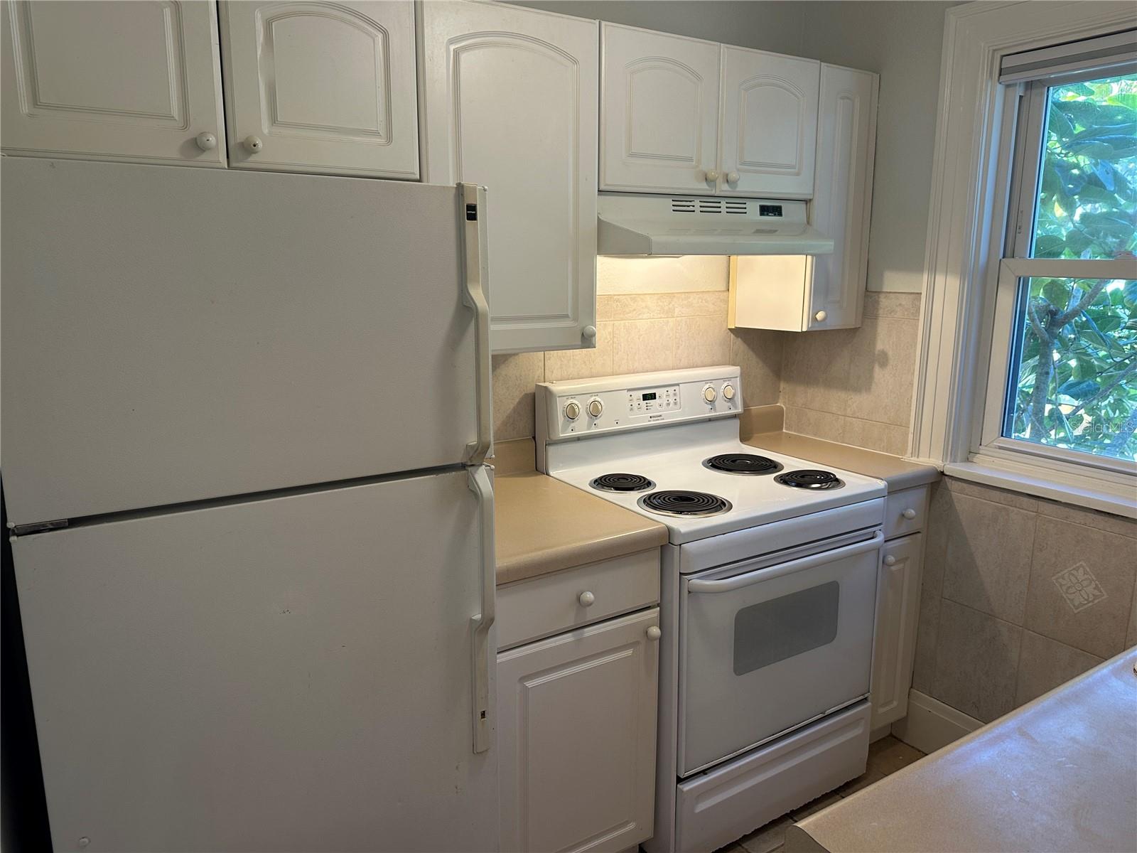 SNELL & HAMLETTS NORTH SHORE ADD - Residential Lease