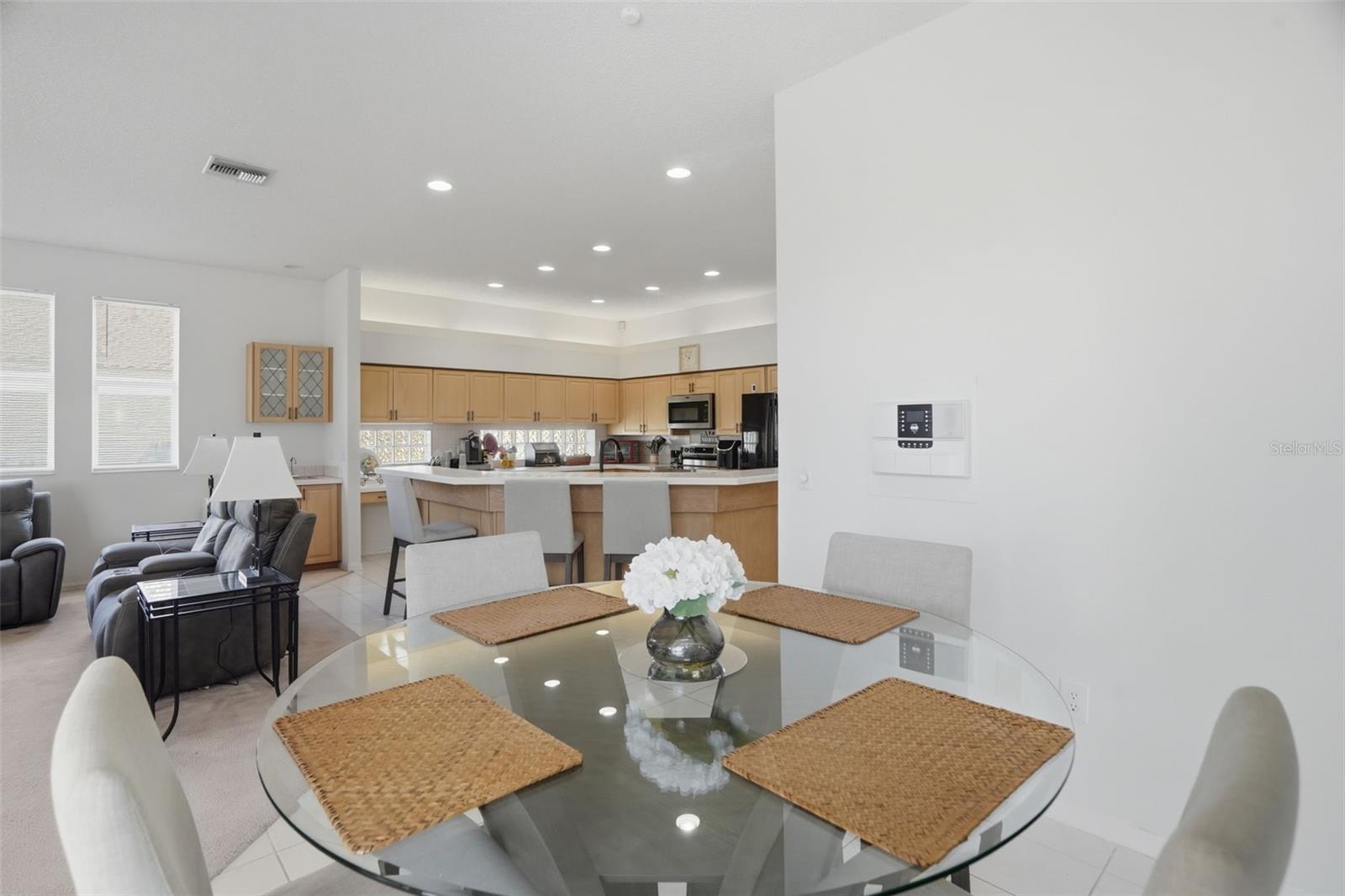 CRESCENT OAKS - Residential