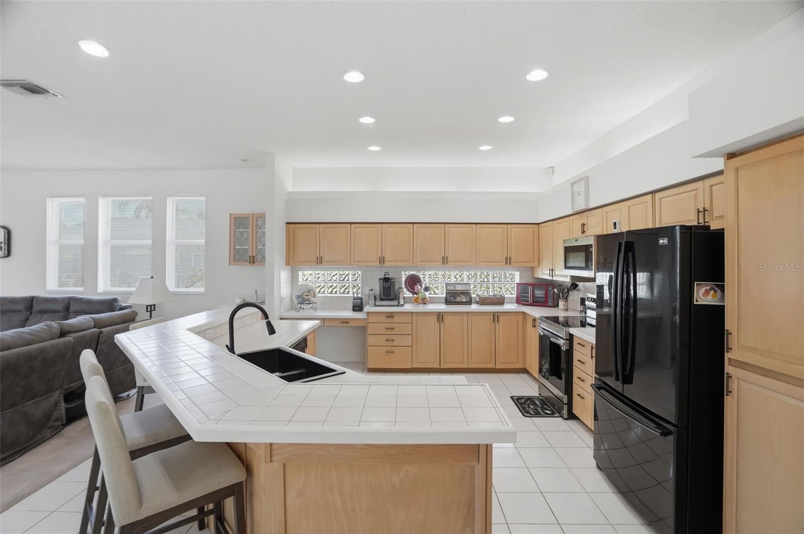 CRESCENT OAKS - Residential