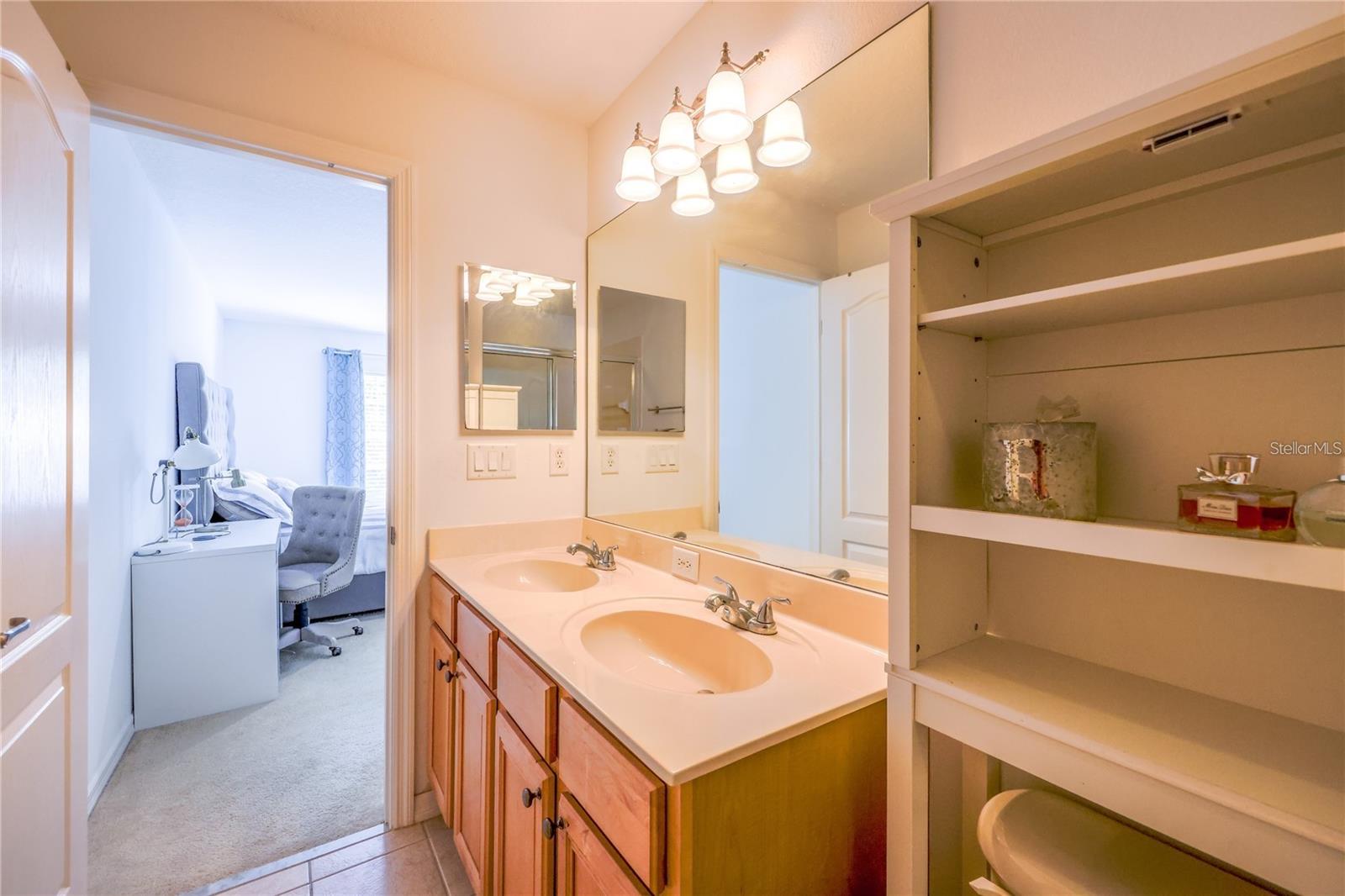 SIGNATURE LKS-PCL 01D PH 01 - Residential Lease