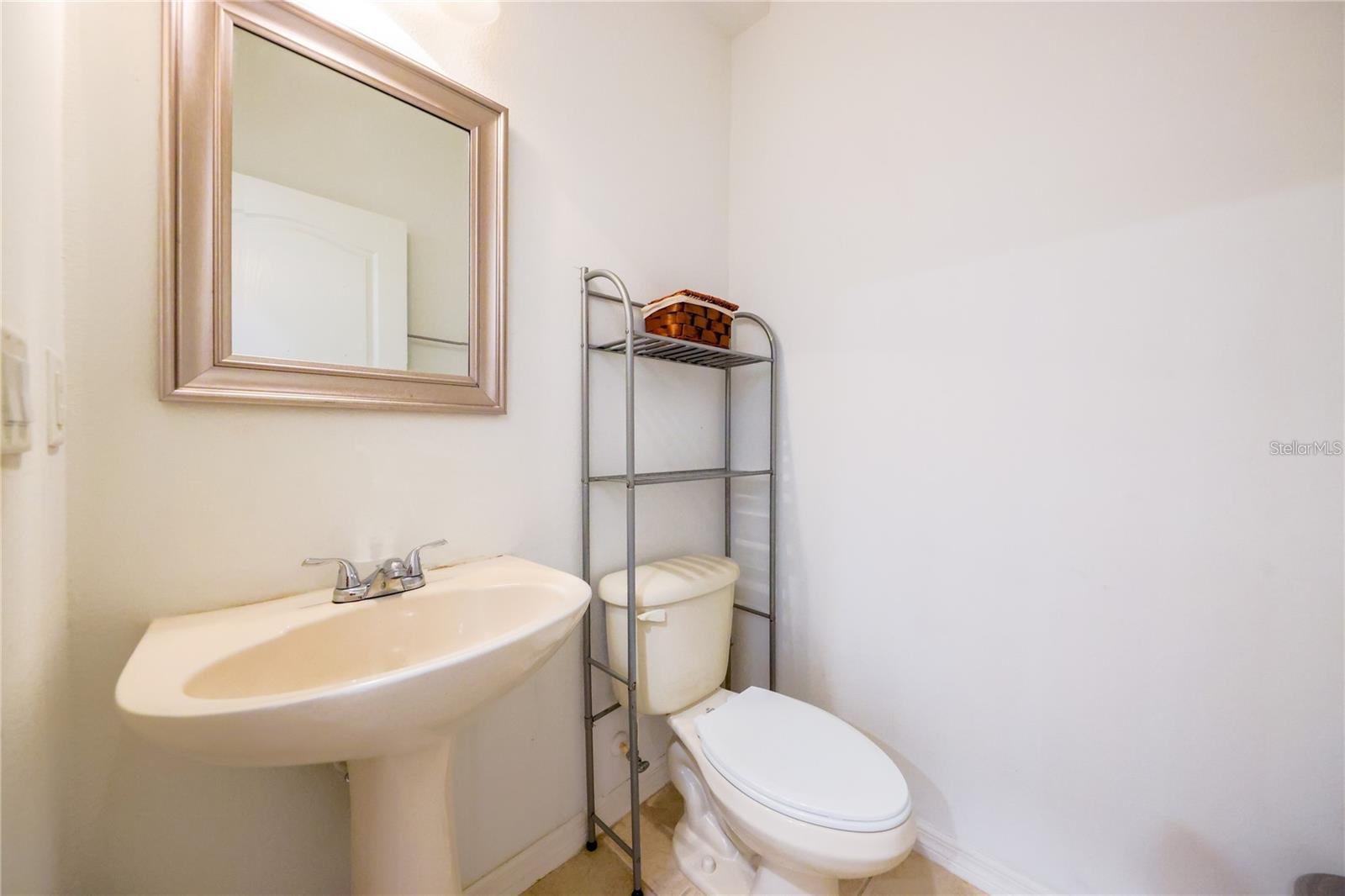 SIGNATURE LKS-PCL 01D PH 01 - Residential Lease