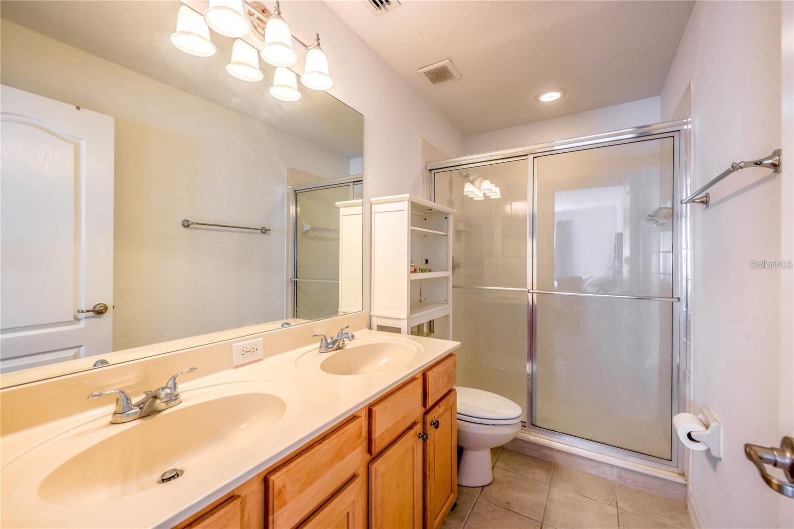 SIGNATURE LKS-PCL 01D PH 01 - Residential Lease