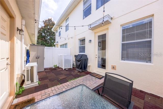 SIGNATURE LKS-PCL 01D PH 01 - Residential Lease