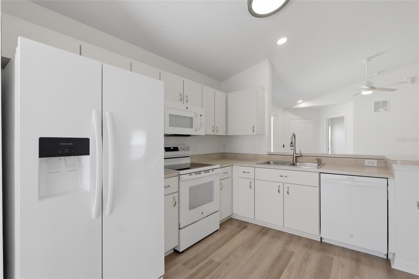 NEW RIVER LAKES VILLAGE - Residential