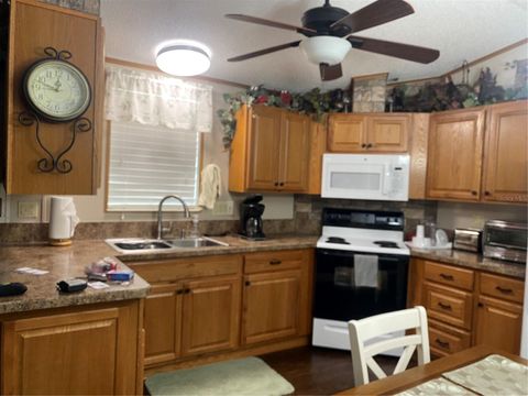 Mobile Home in PALMETTO FL 327 PEACE MANOR 1.jpg