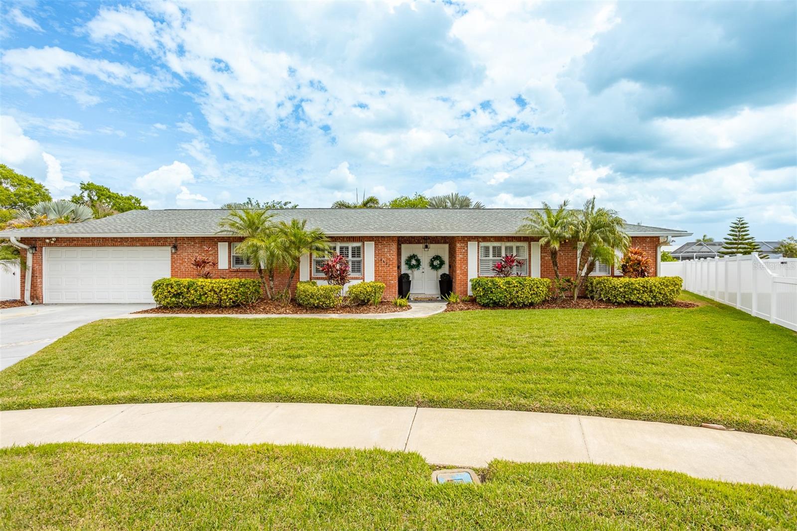 BAY CREST PARK UNIT NO 17 - Residential