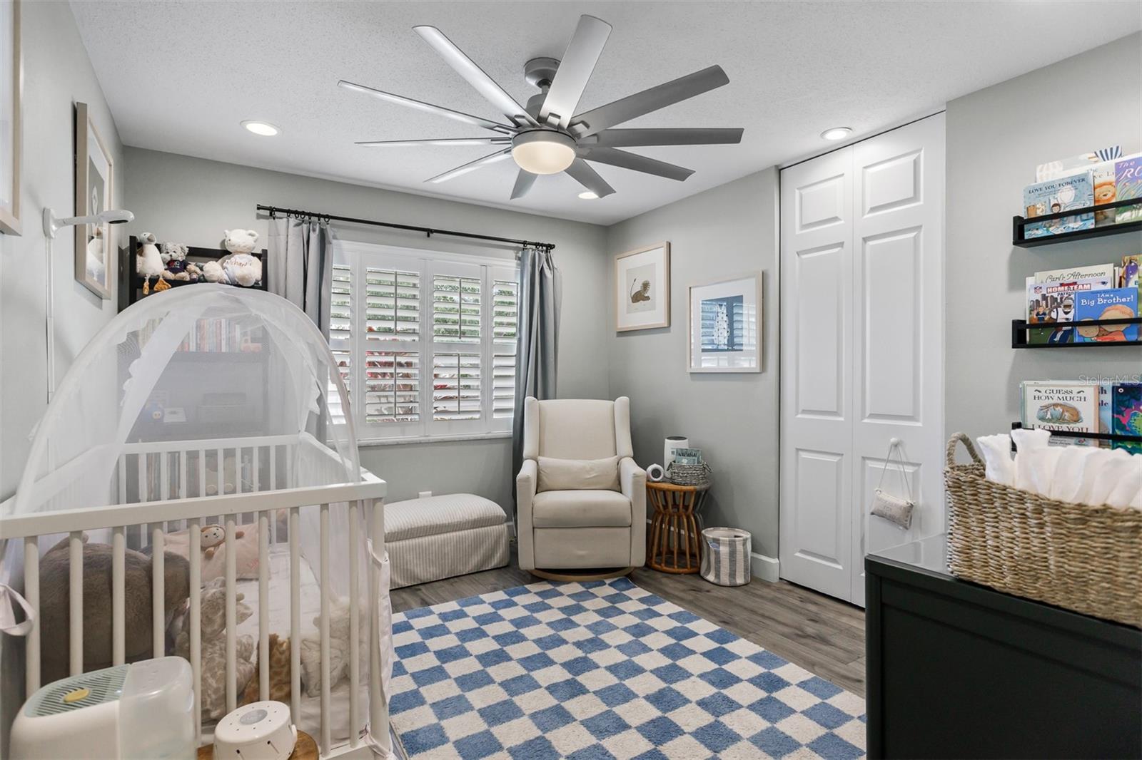 BAY CREST PARK UNIT NO 17 - Residential