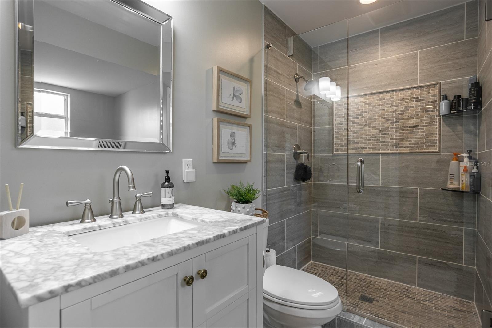 BAY CREST PARK UNIT NO 17 - Residential