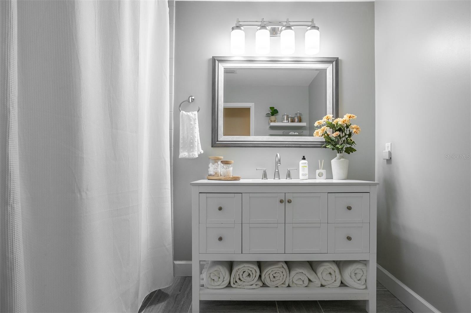 BAY CREST PARK UNIT NO 17 - Residential