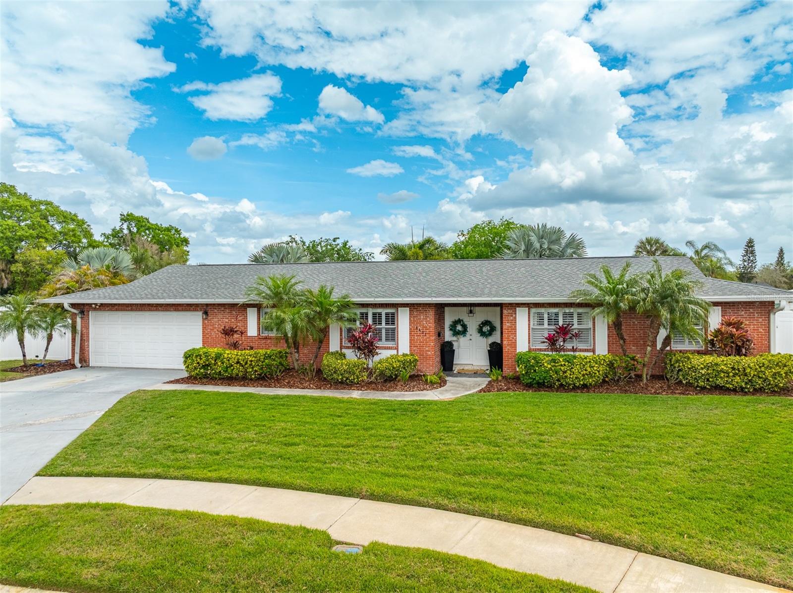 BAY CREST PARK UNIT NO 17 - Residential
