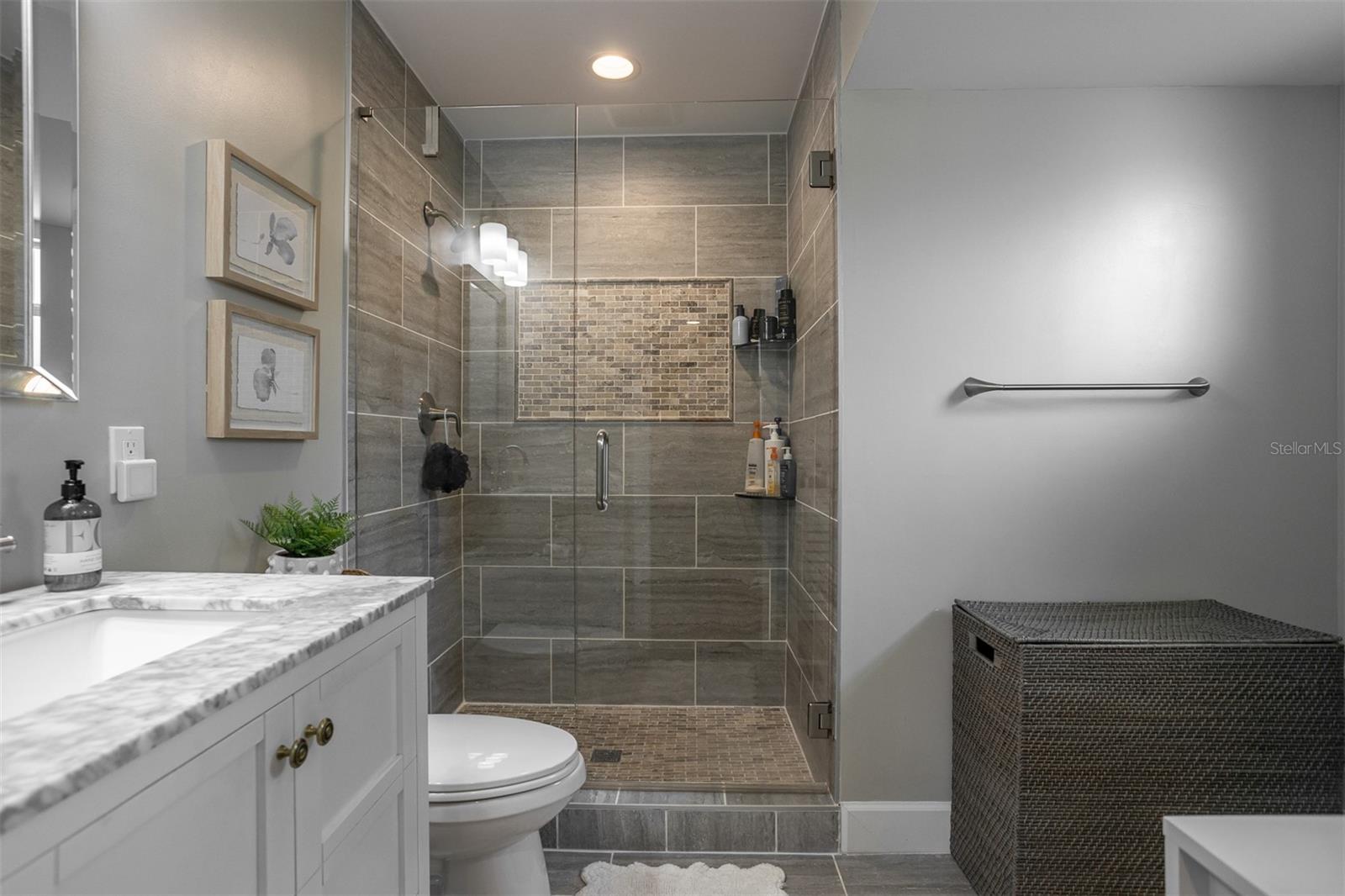 BAY CREST PARK UNIT NO 17 - Residential