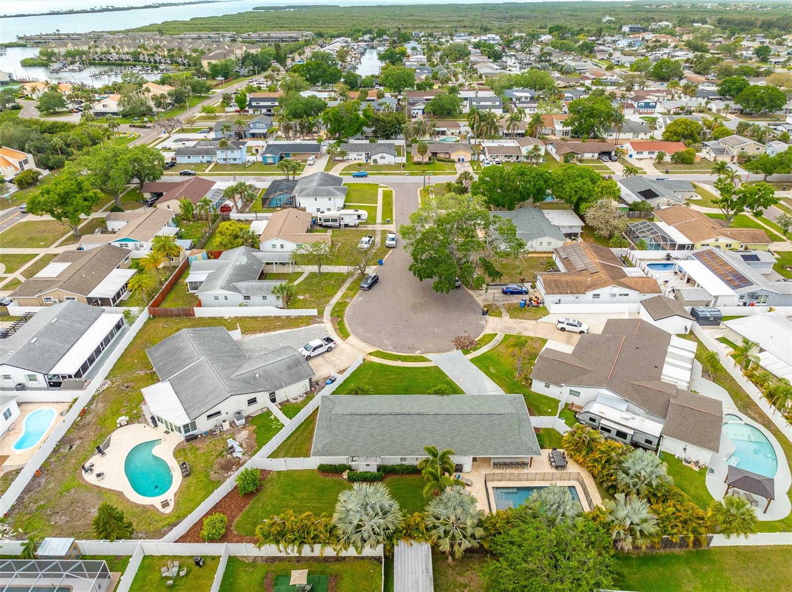 BAY CREST PARK UNIT NO 17 - Residential