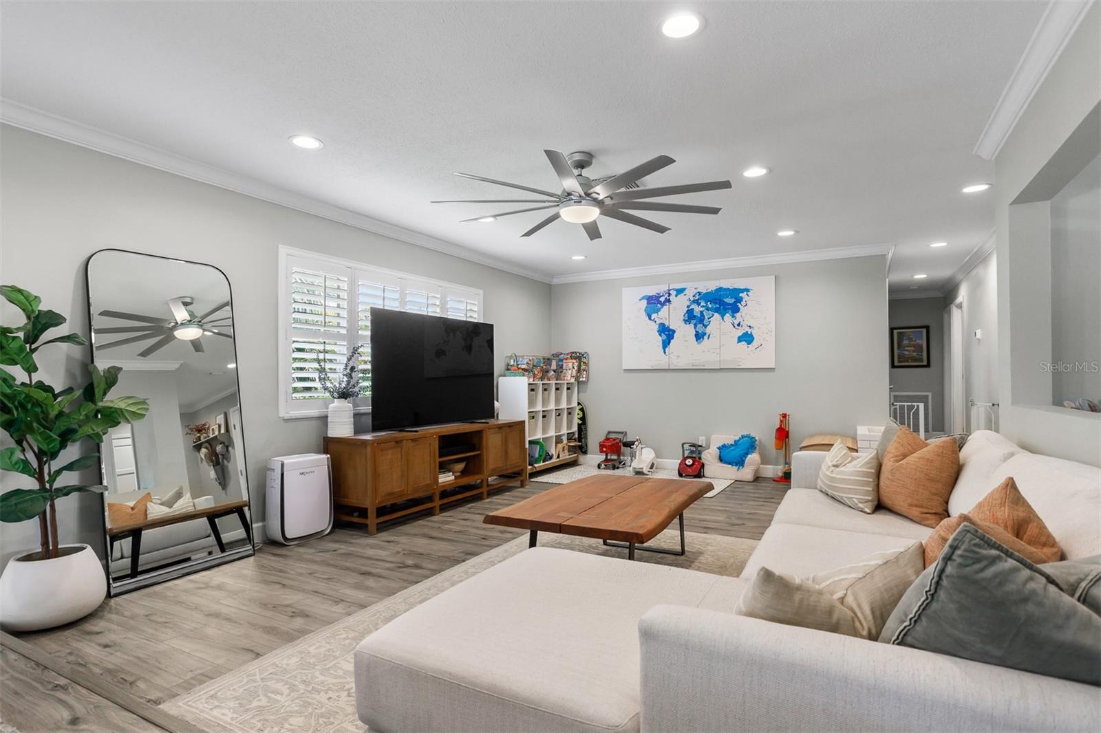 BAY CREST PARK UNIT NO 17 - Residential