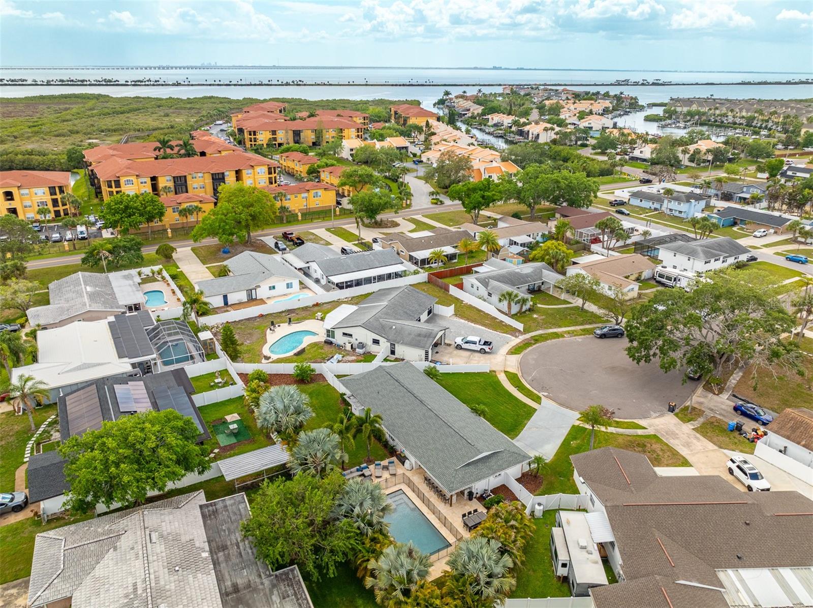 BAY CREST PARK UNIT NO 17 - Residential