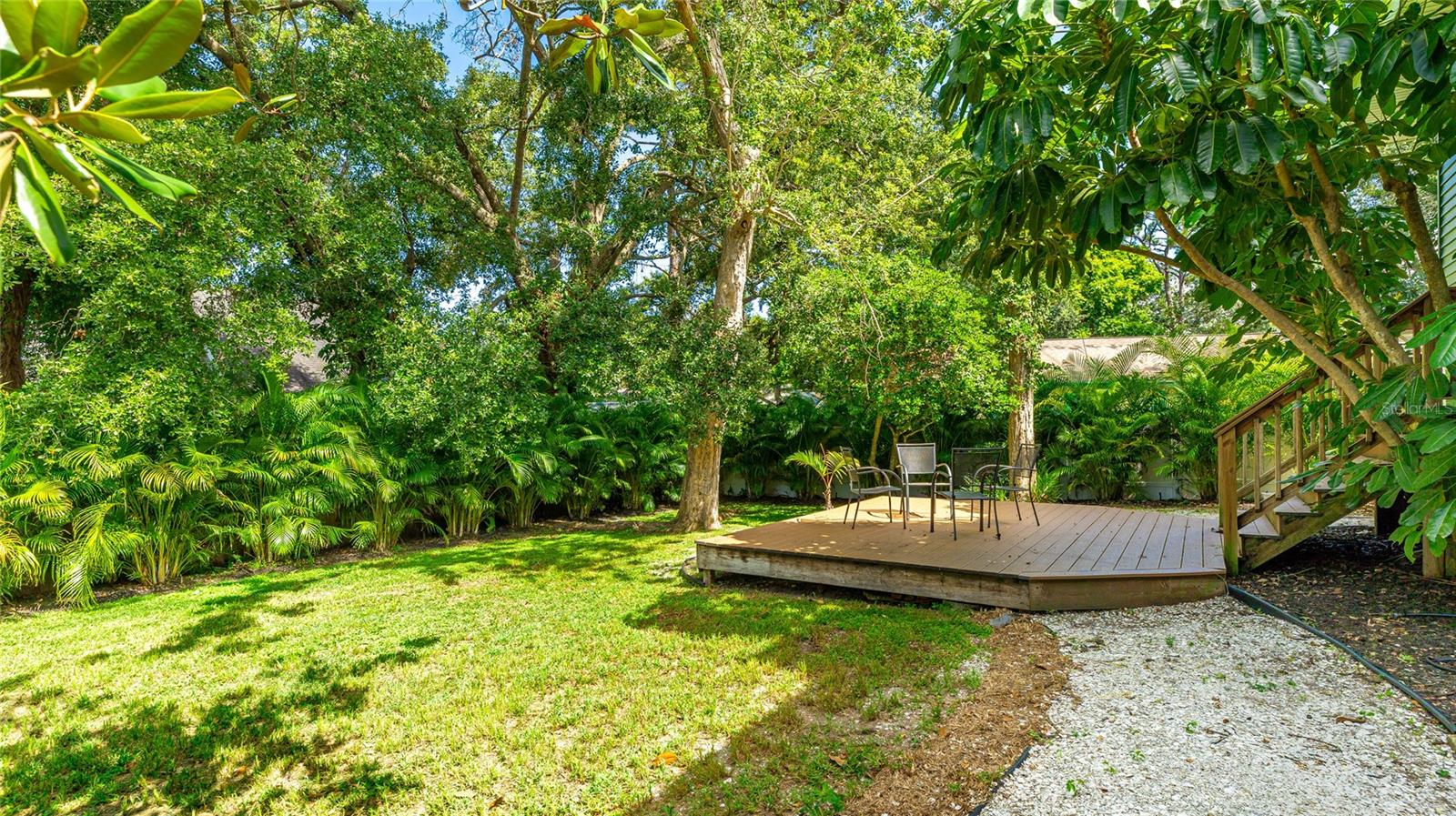 FLORA VILLA - Residential