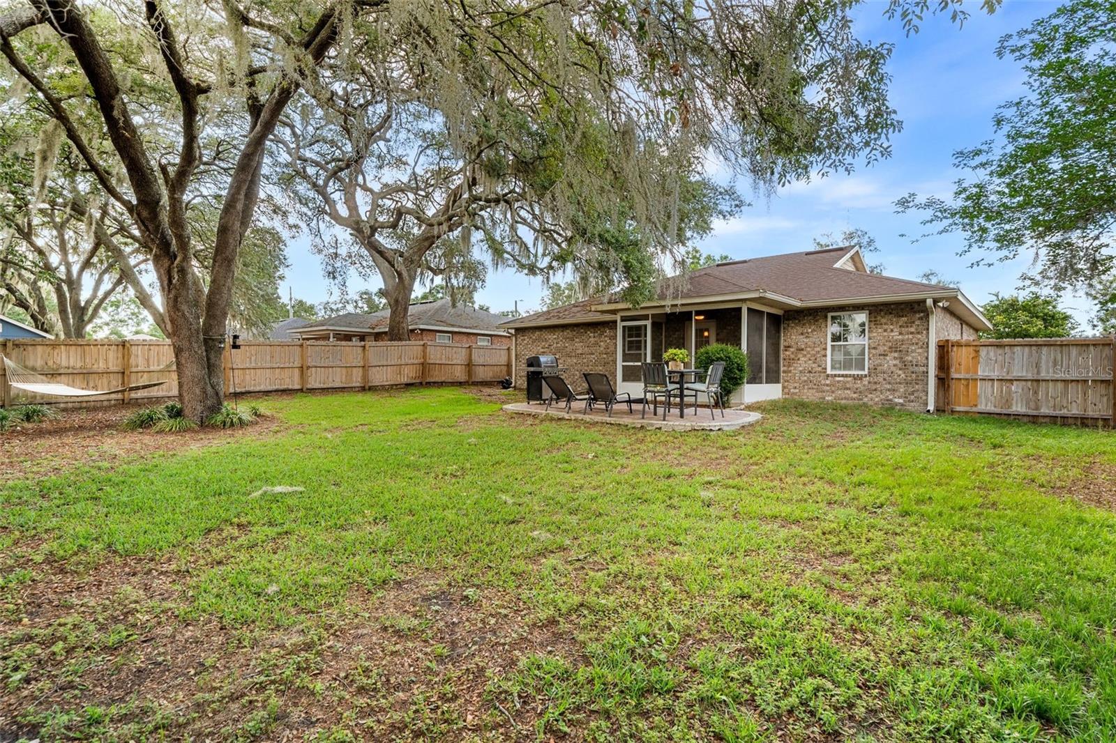 COTTAGES OF COUNTRY WAY - Residential