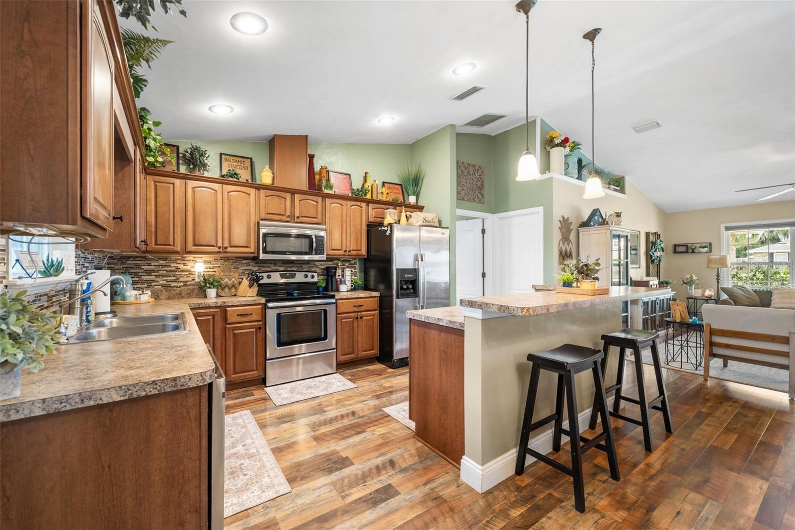 COTTAGES OF COUNTRY WAY - Residential