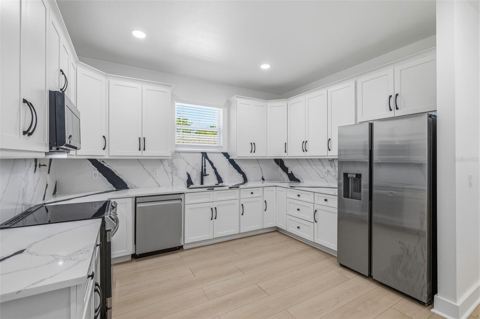 BAYVIEW TERRACE ROY SCOTTS - Residential