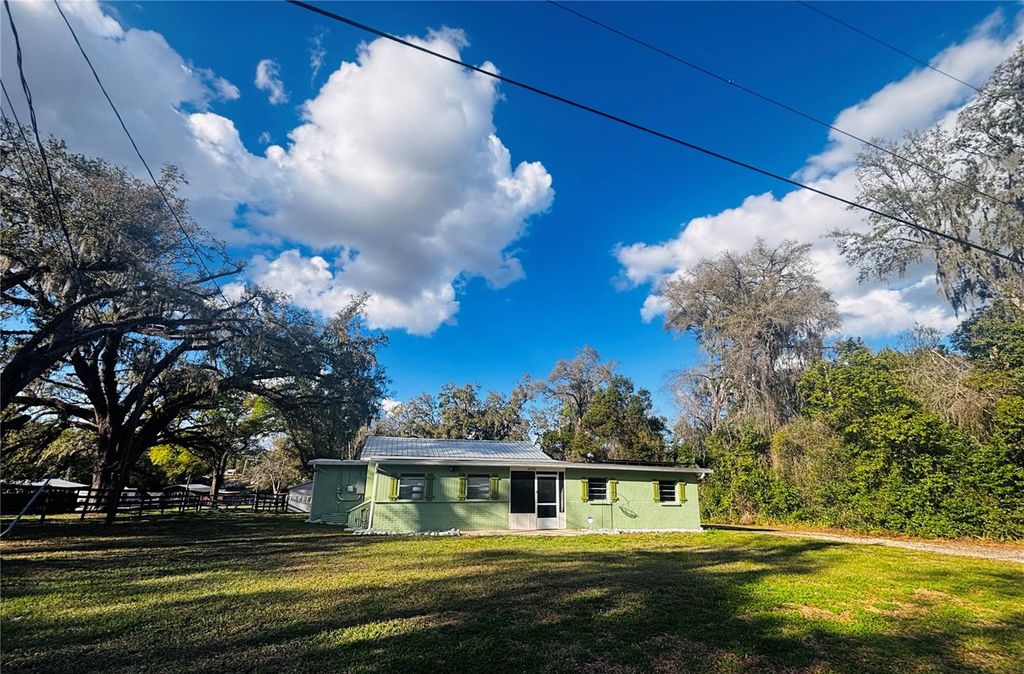 Photo of 34723 Missionary Road, Dade City, FL 33525 (MLS # TB8483301)