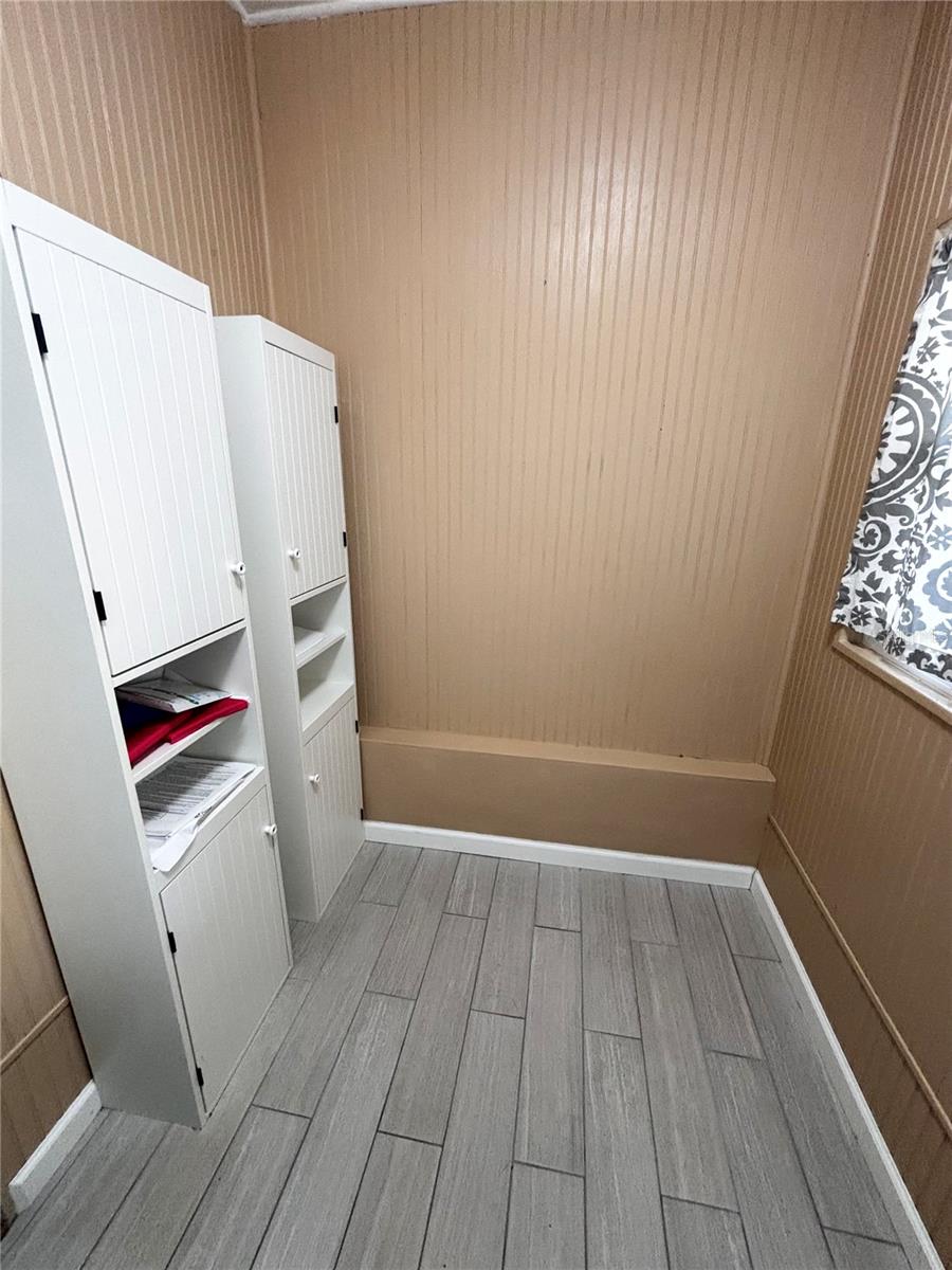 BURNSIDE A J - Residential