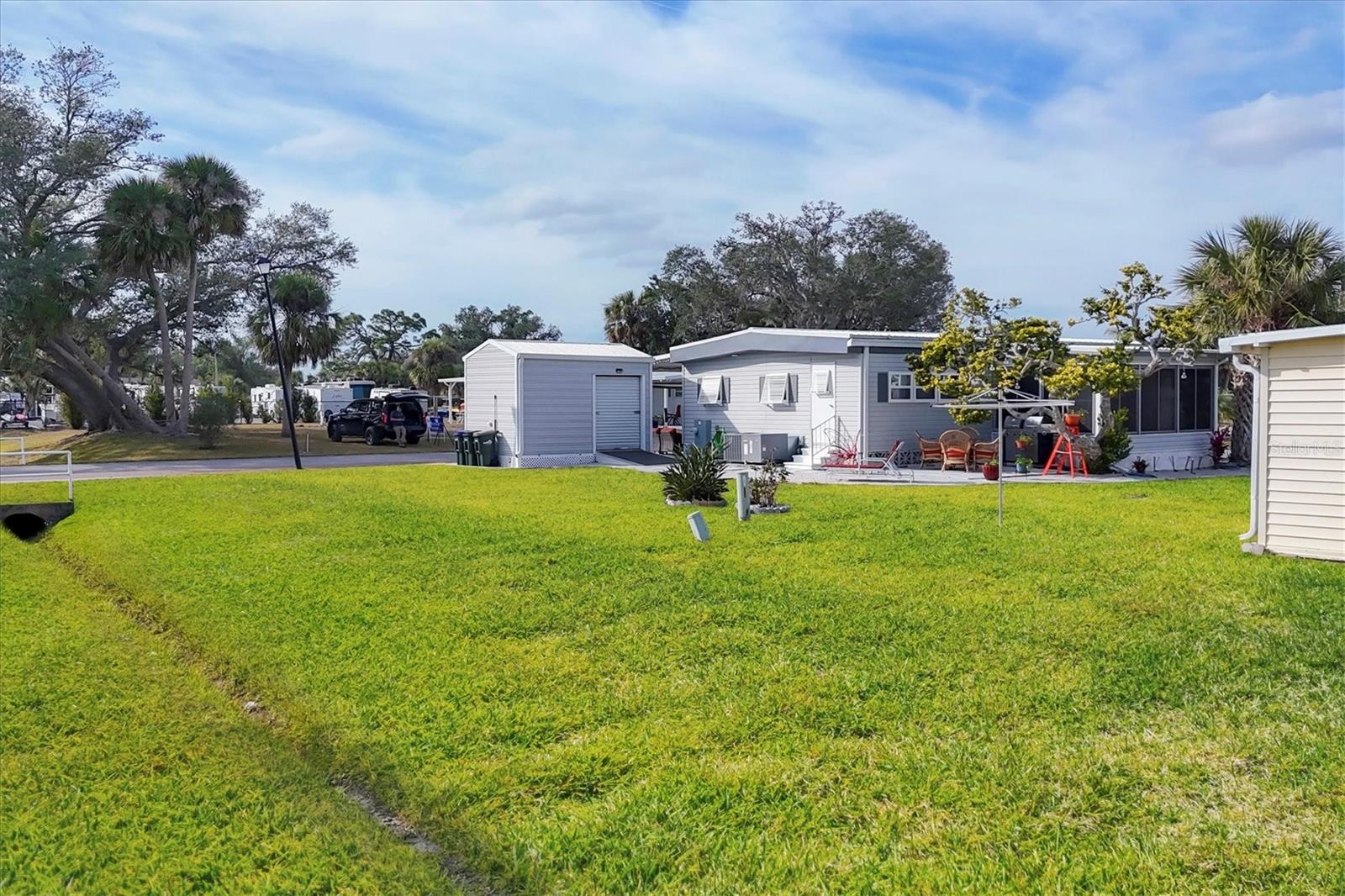 HOLIDAY PARK - Residential