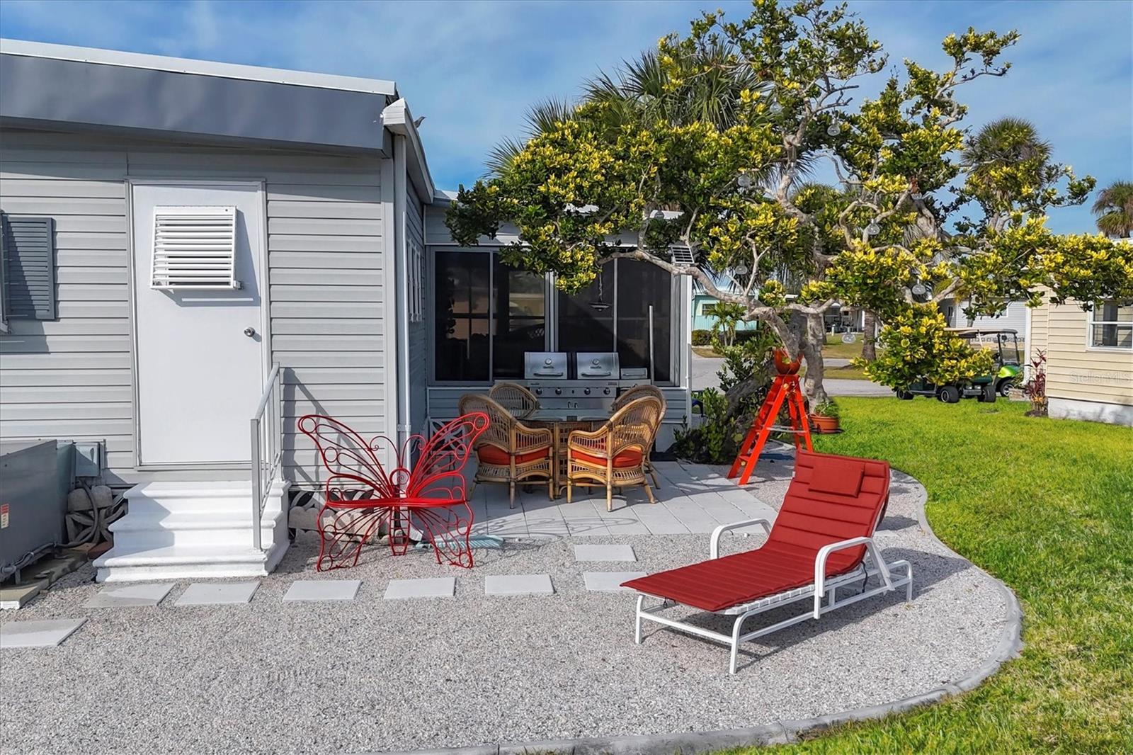 HOLIDAY PARK - Residential