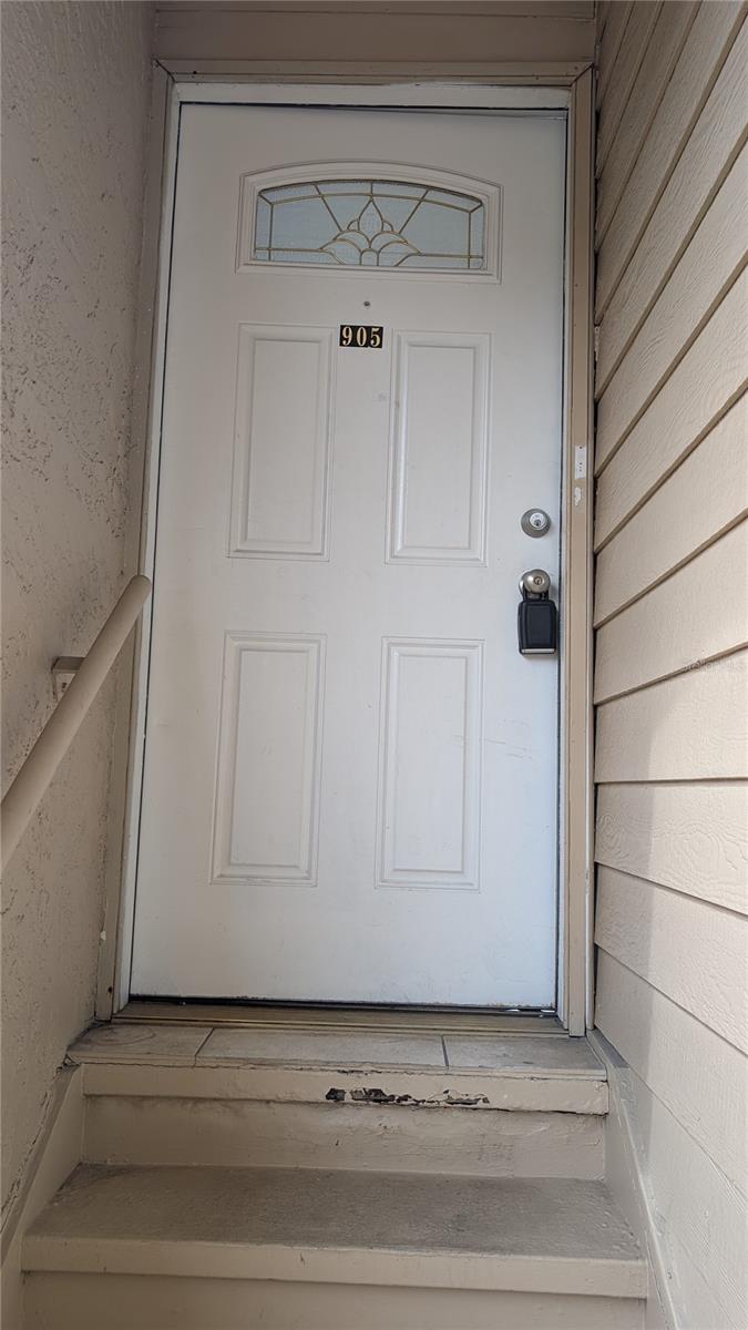 CENTRE COURT CONDO 03 PH 01 - Residential Lease