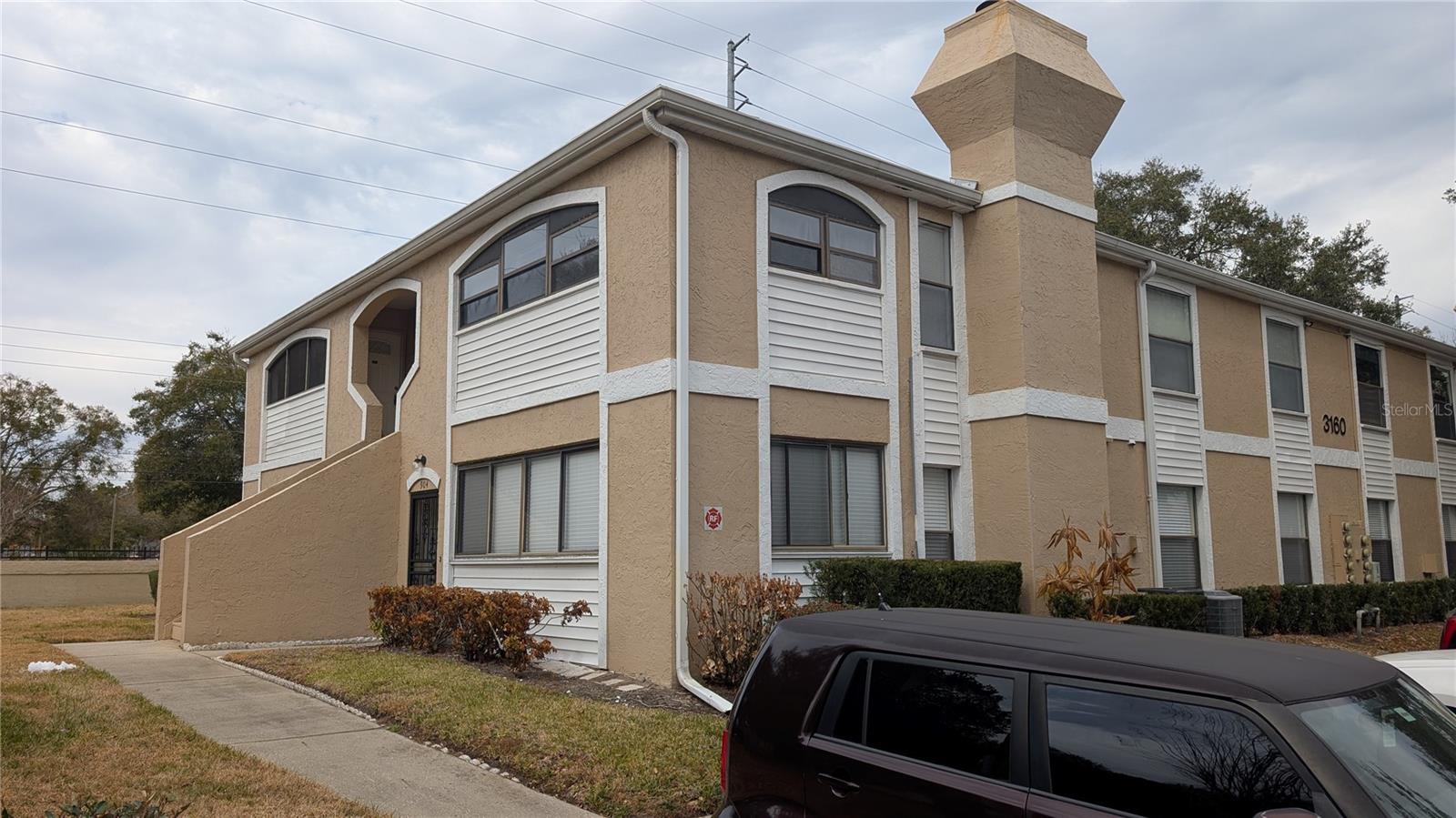 CENTRE COURT CONDO 03 PH 01 - Residential Lease