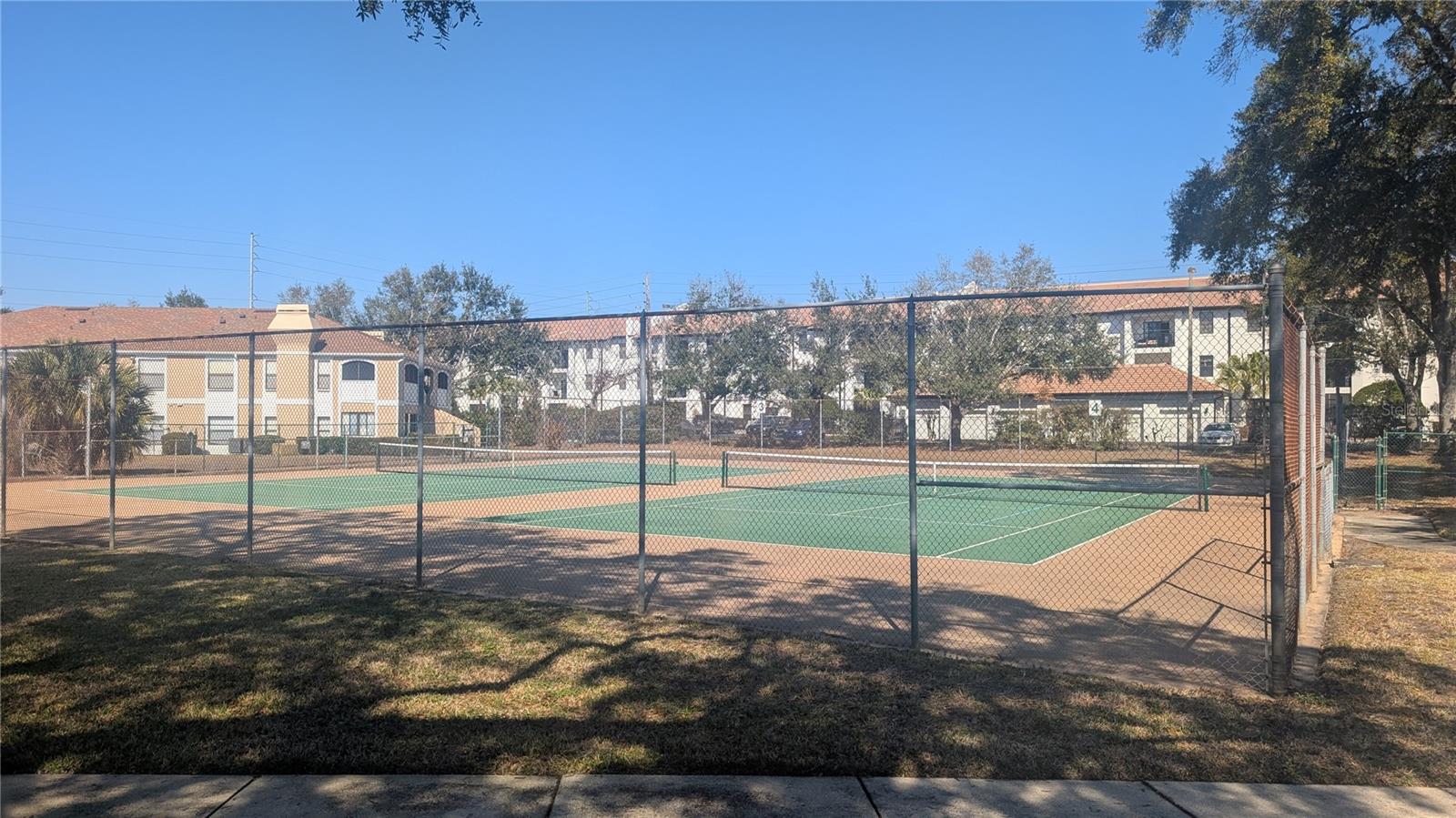 CENTRE COURT CONDO 03 PH 01 - Residential Lease