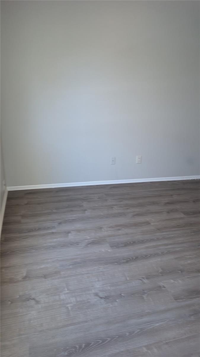 CENTRE COURT CONDO 03 PH 01 - Residential Lease