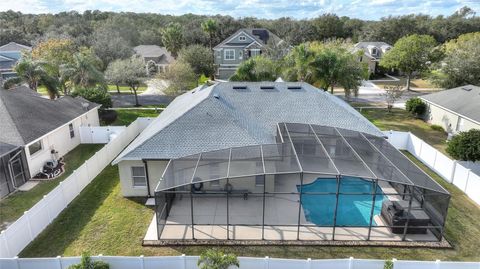 A home in AUBURNDALE