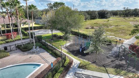 A home in AUBURNDALE