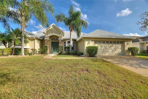 A home in AUBURNDALE