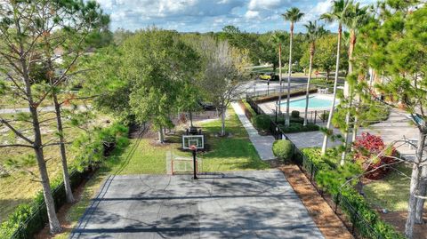 A home in AUBURNDALE