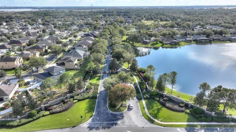 A home in AUBURNDALE