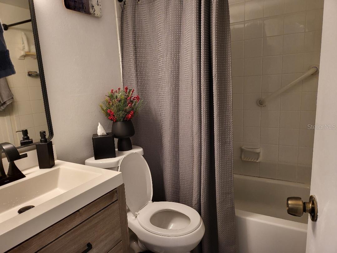 SANDY COVE - Residential