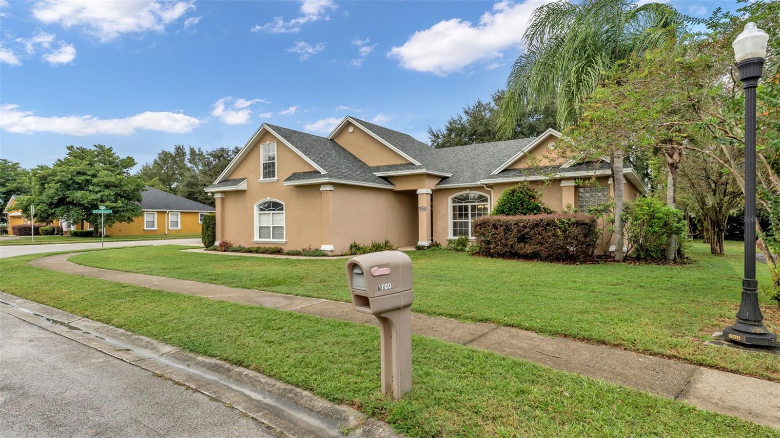 SADDLEWOOD - Residential