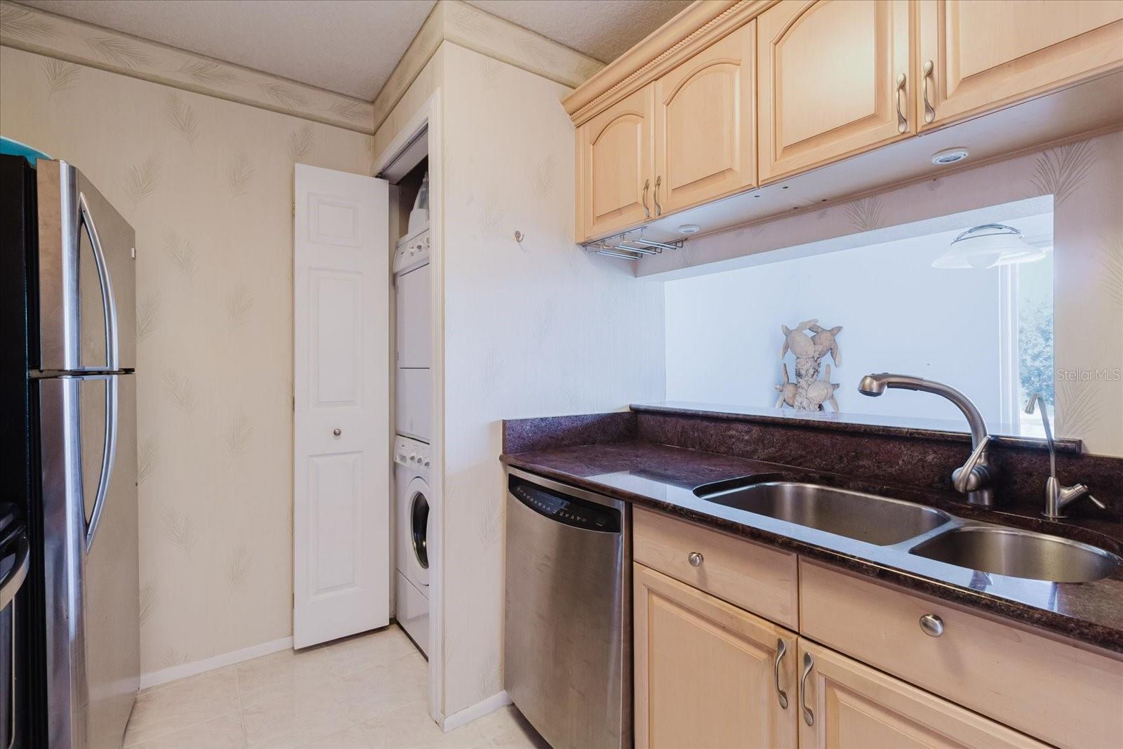 MOORINGS THE CONDO - Residential