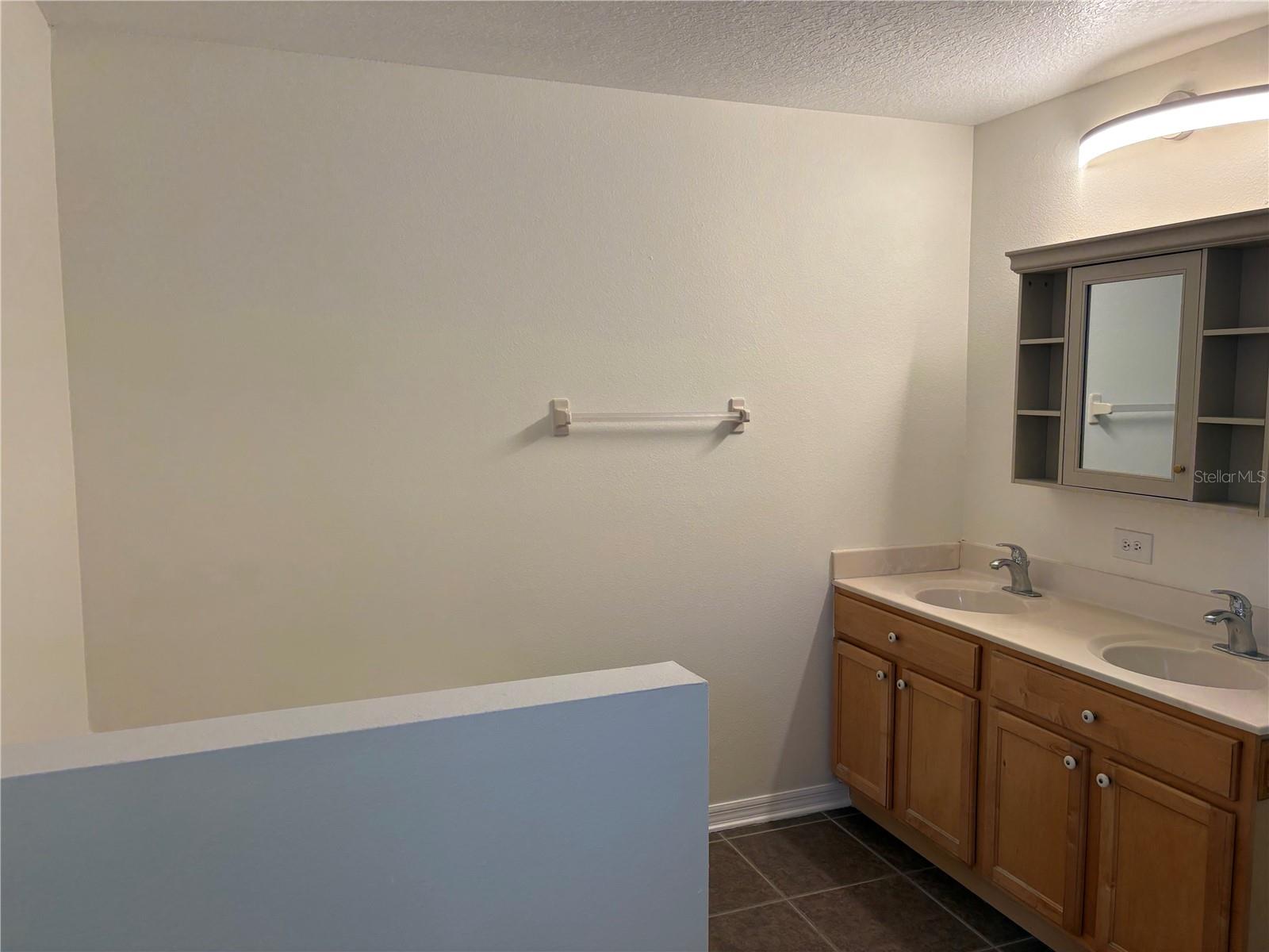 CASCADES PARK PH 01 02 03 - Residential Lease