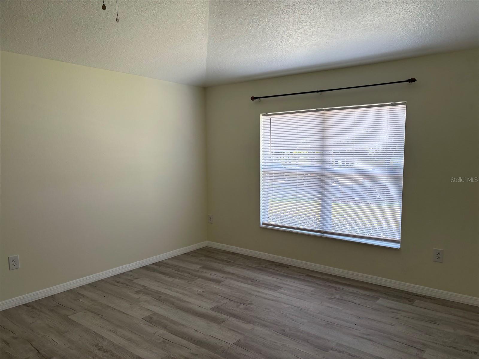 CASCADES PARK PH 01 02 03 - Residential Lease