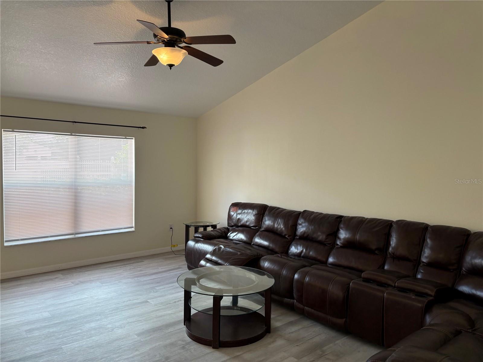 CASCADES PARK PH 01 02 03 - Residential Lease