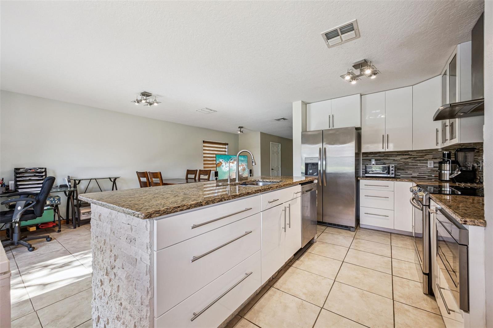 OAKCREST/SOUTHMEADOWPH N - Residential