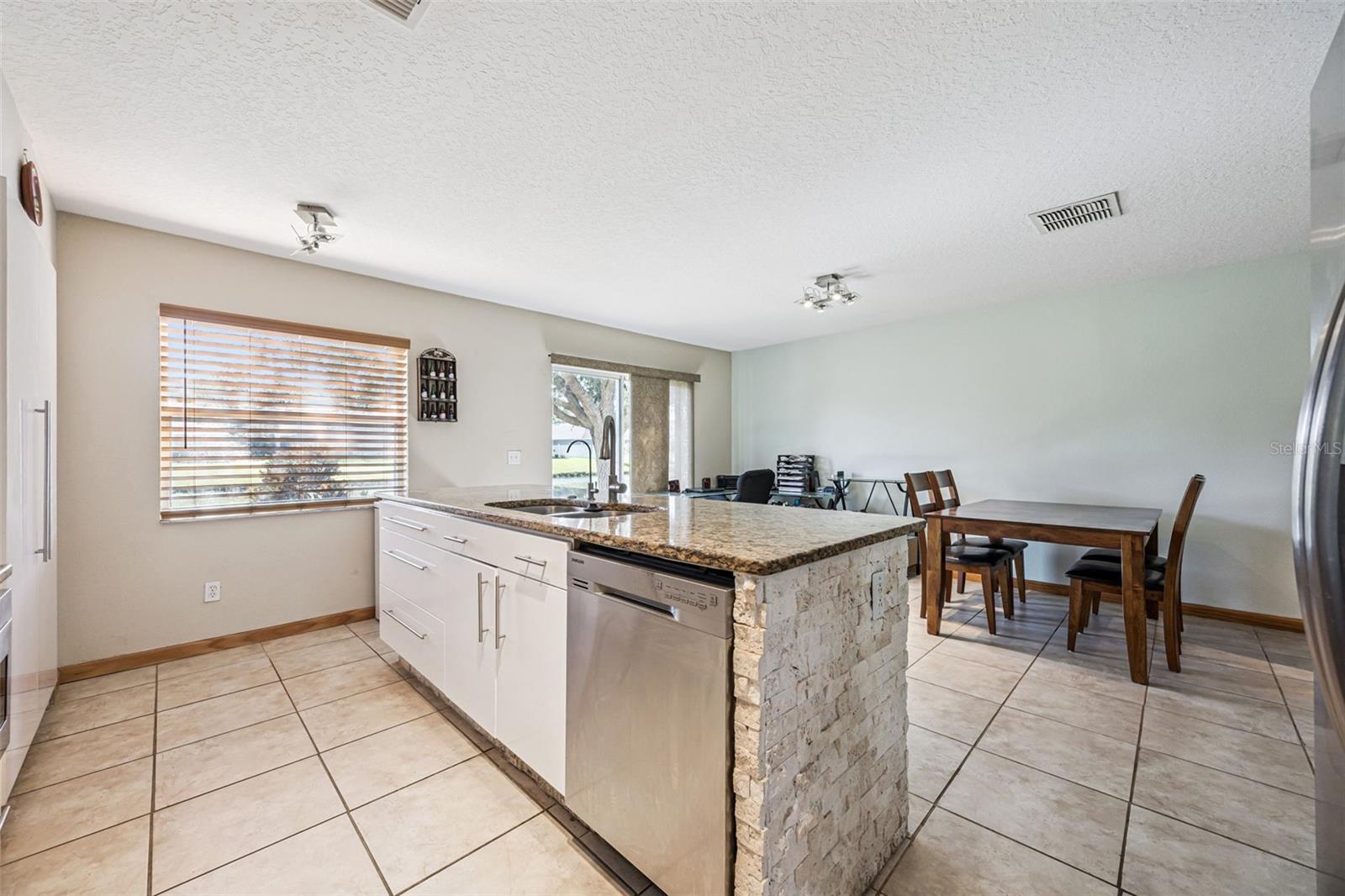 OAKCREST/SOUTHMEADOWPH N - Residential