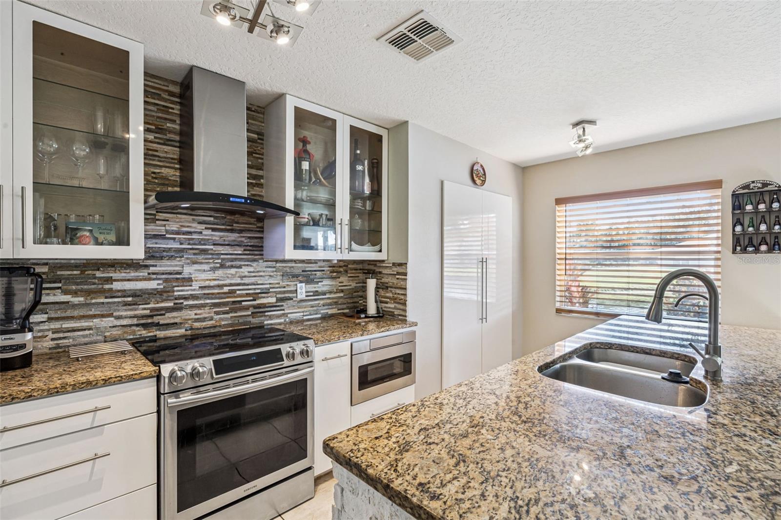 OAKCREST/SOUTHMEADOWPH N - Residential