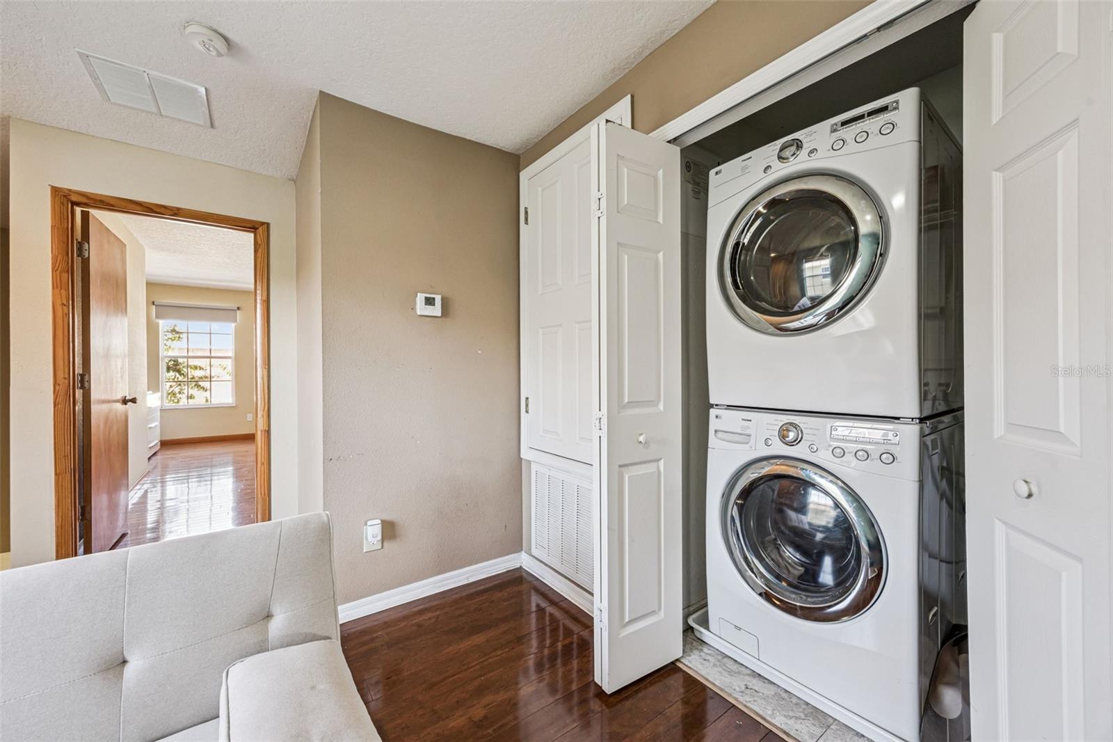 OAKCREST/SOUTHMEADOWPH N - Residential