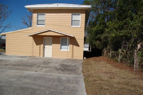 Photo of 223 County Road 466a, Fruitland Park, FL 34731 (MLS # O6374639)