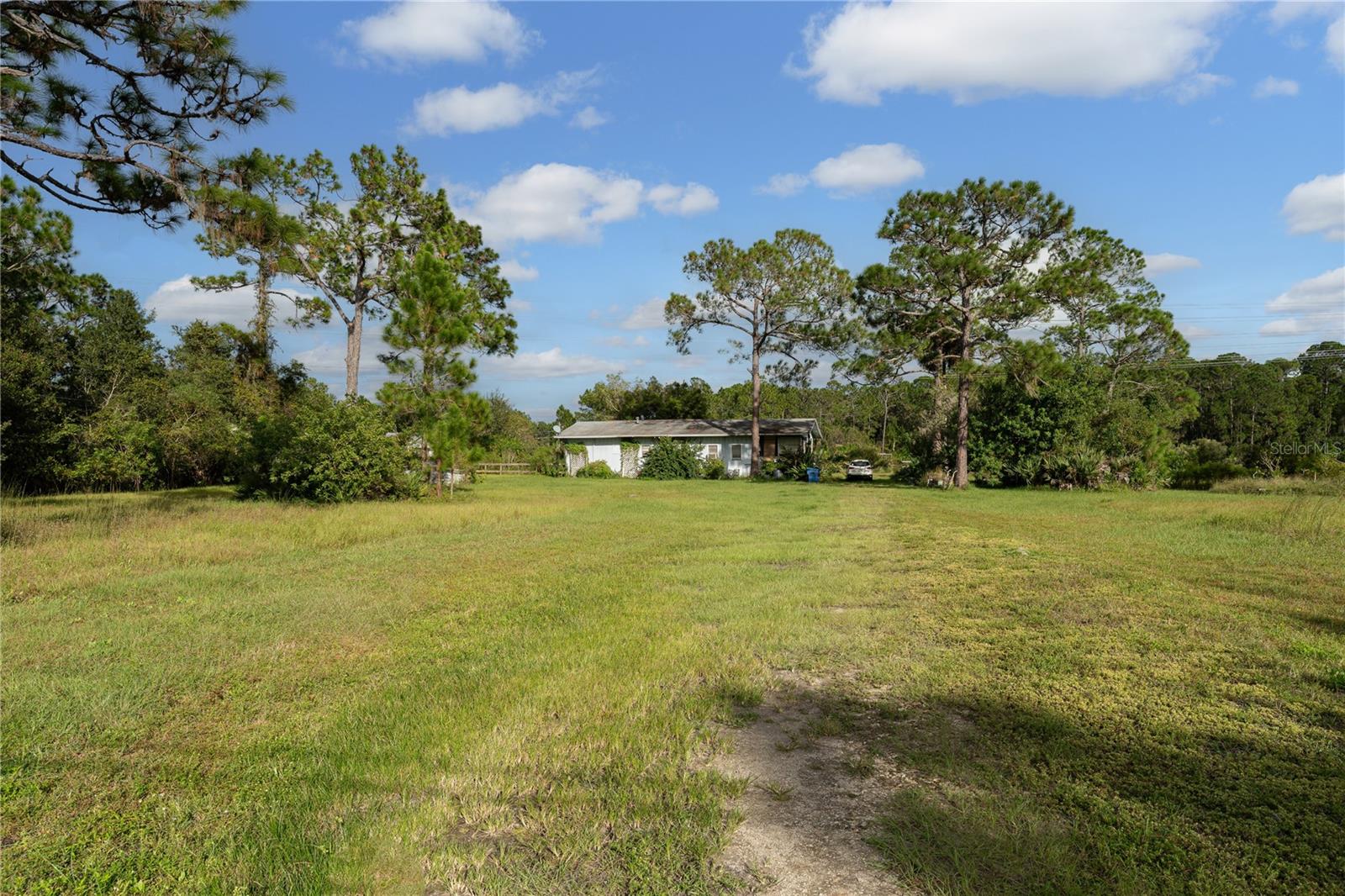 LAKE HARNEY ACRETTES - Residential