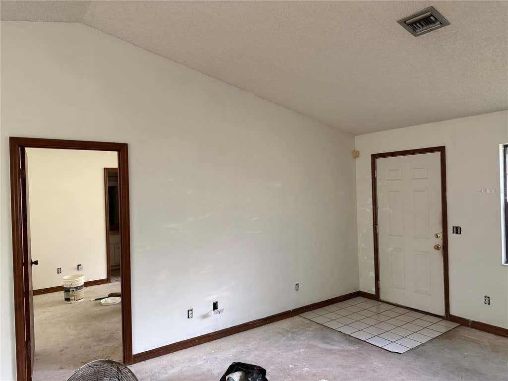 Photo of 3625 NE 18th Court, Ocala, FL 34479 (MLS # L4963635)